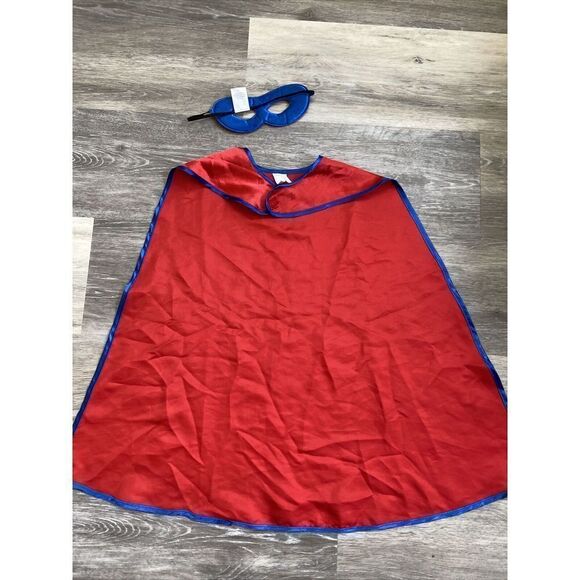 Super Hero Dress Up Cape & Mask Superman Costume DC Universe 3-6 Years Hallowee - Picture 2 of 3